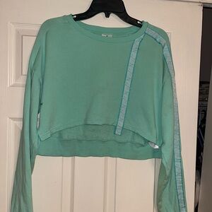 Women’s Gymshark Light Green Cropped Sweatshirt- size Medium